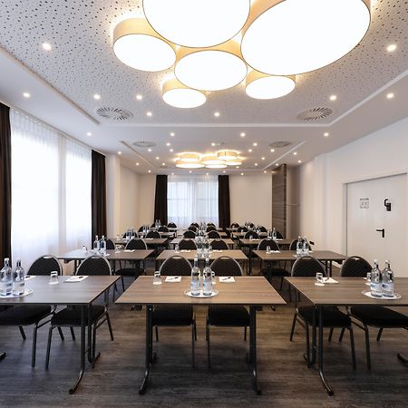 Airporthotel Berlin-Adlershof מראה חיצוני תמונה