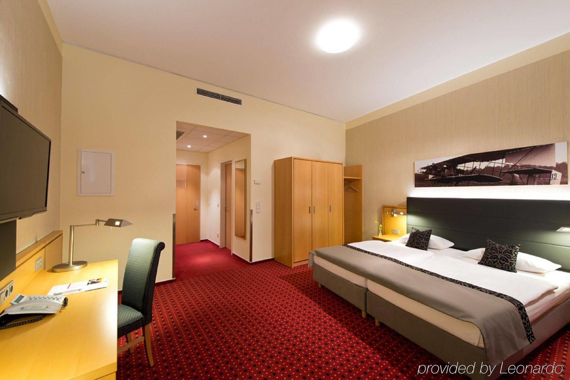 Airporthotel Berlin-Adlershof מראה חיצוני תמונה