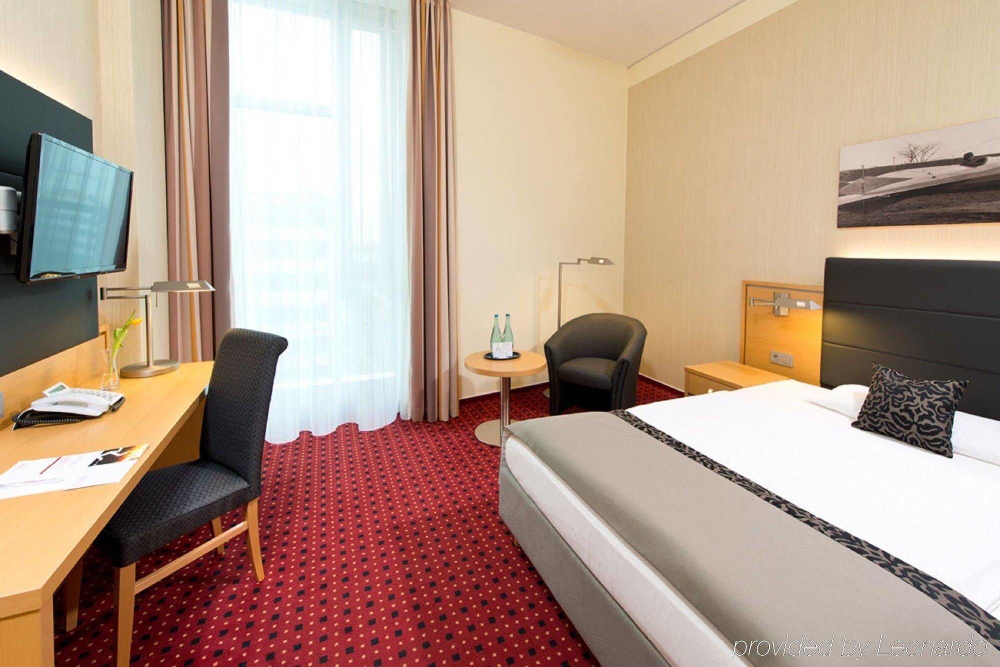 Airporthotel Berlin-Adlershof מראה חיצוני תמונה
